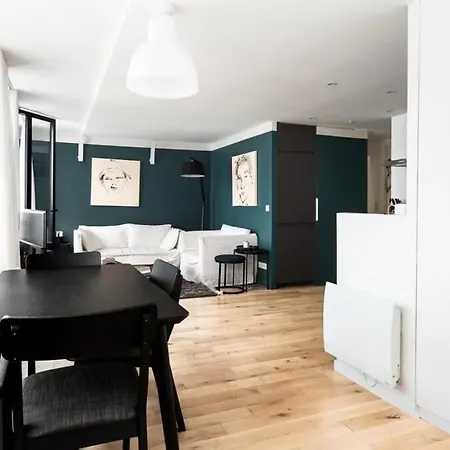 Bright & Renovated 3bd For 8 Guests In Le Marais! *