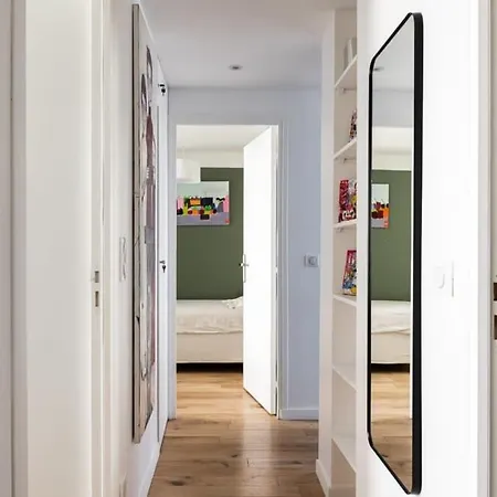 Bright & Renovated 3bd For 8 Guests In Le Marais! * Paris