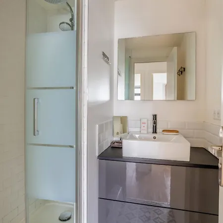 Bright & Renovated 3bd For 8 Guests In Le Marais! Lägenhet Paris