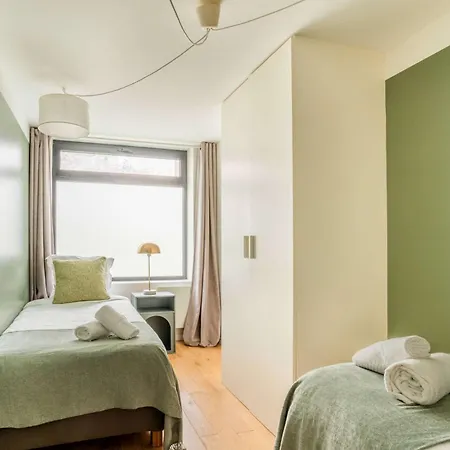 Lägenhet Bright & Renovated 3bd For 8 Guests In Le Marais!